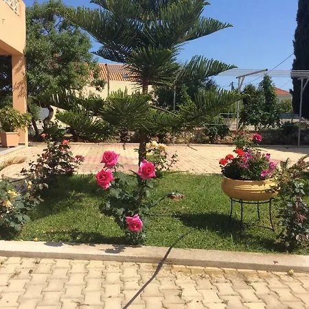 Mel's Apartmán Pesádha